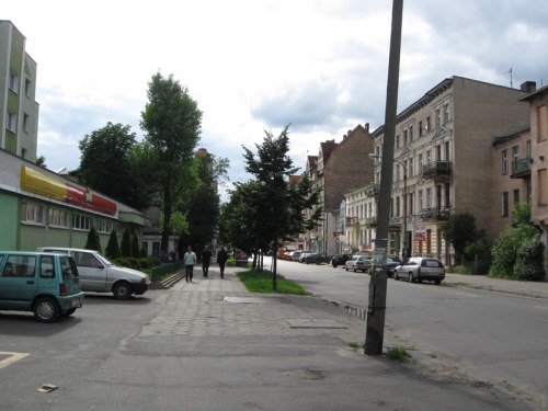 ulica Mickiewicza pomiędzy ul. Lindego a ul. Klonowica - widok w kierunku zachodnim - rok 2010