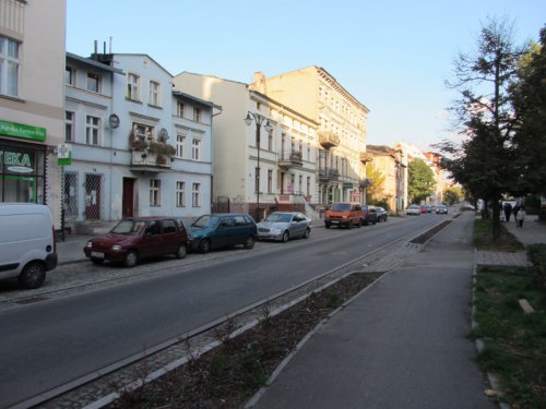 ulica Mickiewicza pomiędzy ul. Lindego a ul. Klonowica - widok w kierunku wschodnim - rok 2012