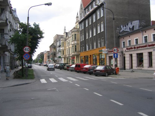 skrzyżowanie ul. Mickiewicza i ul. Klonowica - widok w kierunku zachodnim - rok 2010
