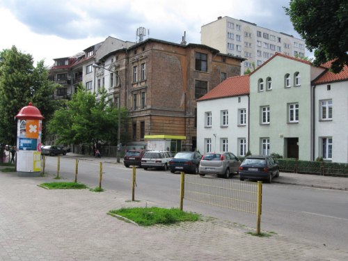 ulica Mickiewicza na wysokości targowiska - rok 2010