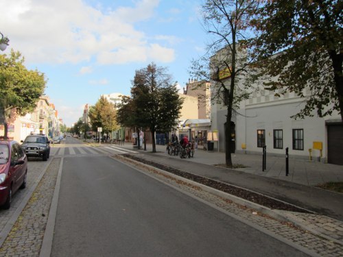 ulica Mickiewicza pomiędzy ul. Sienkiewicza a ul. Poprzeczną - widok w kierunku wschodnim - rok 2012