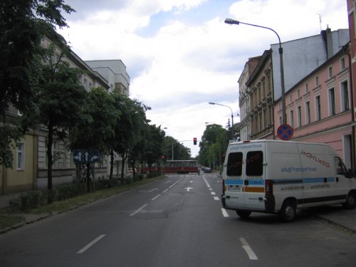 ulica Mickiewicza pomiędzy ul. Kochanowskiego a ul. Reja - widok w kierunku zachodnim - rok 2010