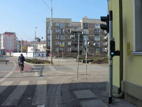 Ulica Świętego Mikołaja - wylot ze Starego Miasta w kierunku zachodnim tylko dla rowerzystów