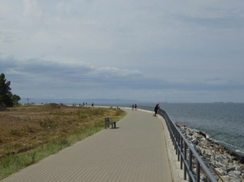 Zatoka Gdańska - widok z promenady na Westerplate w kierunku Gdynii i Sopotu.