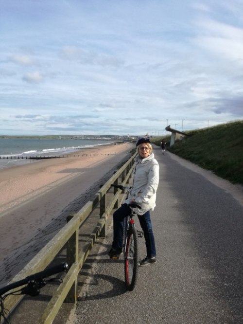 Tym razem dużo jeżdziliśmy rowerami. Aberdeen jest położone nad morzem północnym pomiędzy dwoma rzekami Dee oraz Don. I właśnie DDR biegnące wzdłuż morza...