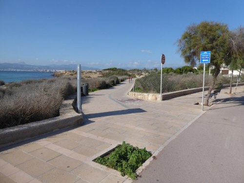 Kierunek Palma. Trasa dostępna tylko dla pieszych i rowerzystów.