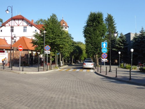 W Swietłogorsku są i drogi rowerowe / В Зеленоградске есть и велодорожки